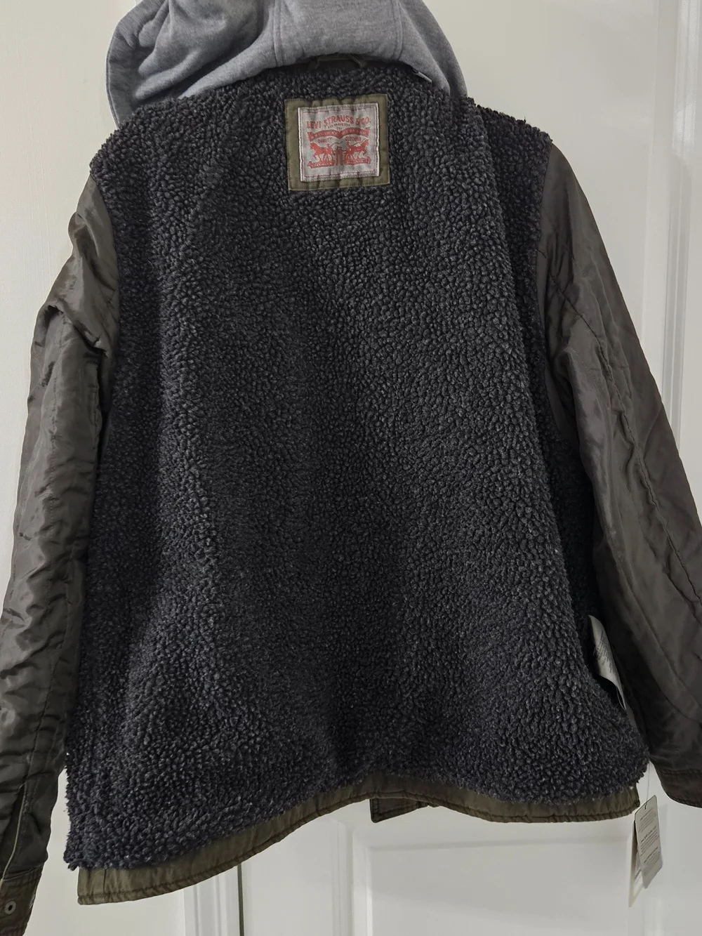 NWT Men's Levi's Military Trucker Jacket with  a Removable Hood and Bib Size L